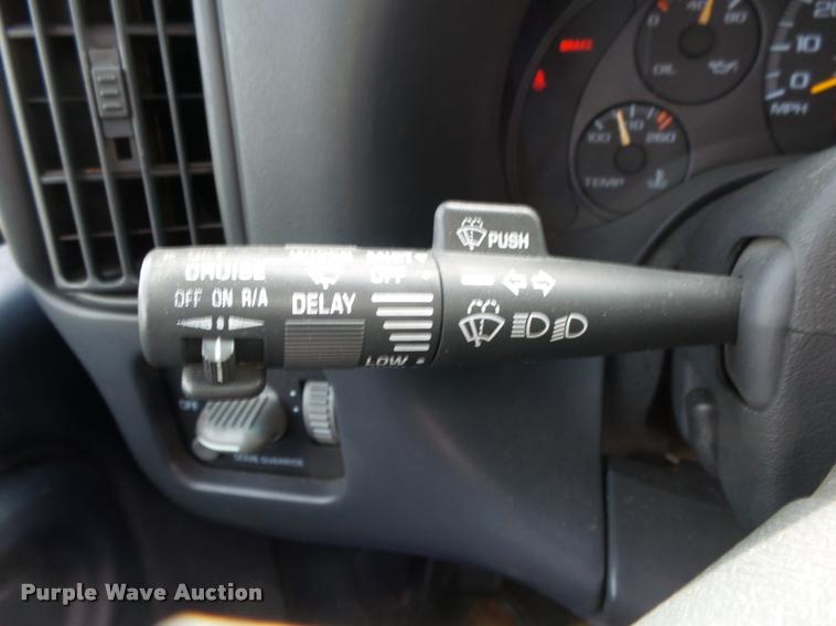 image for item DA2649 2000 Chevrolet Express 2500 Extended Cargo shuttle bus