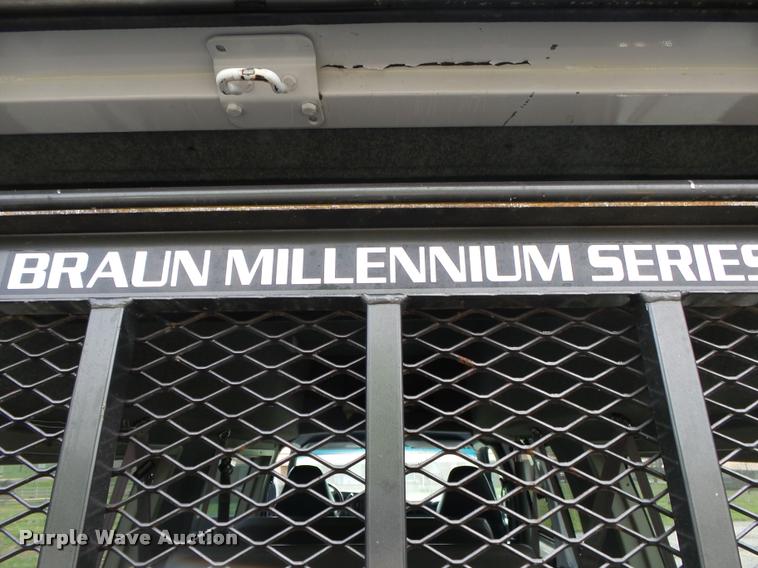 image for item DA2649 2000 Chevrolet Express 2500 Extended Cargo shuttle bus