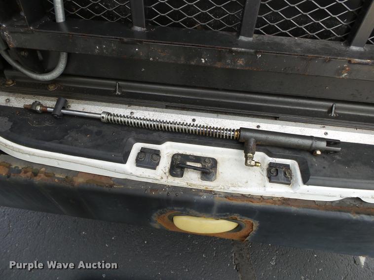 image for item DA2649 2000 Chevrolet Express 2500 Extended Cargo shuttle bus