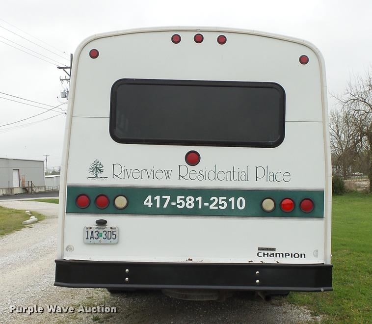 image for item DA2657 2002 Chevrolet Express 3500 Cargo shuttle bus