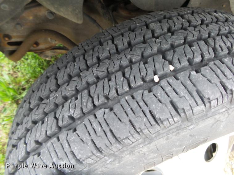 image for item DA2657 2002 Chevrolet Express 3500 Cargo shuttle bus