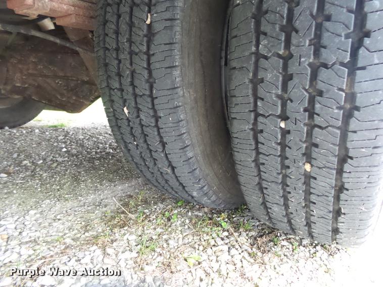 image for item DA2657 2002 Chevrolet Express 3500 Cargo shuttle bus