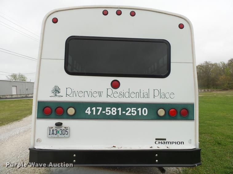 image for item DA2657 2002 Chevrolet Express 3500 Cargo shuttle bus