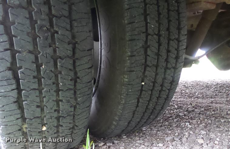 image for item DA2657 2002 Chevrolet Express 3500 Cargo shuttle bus