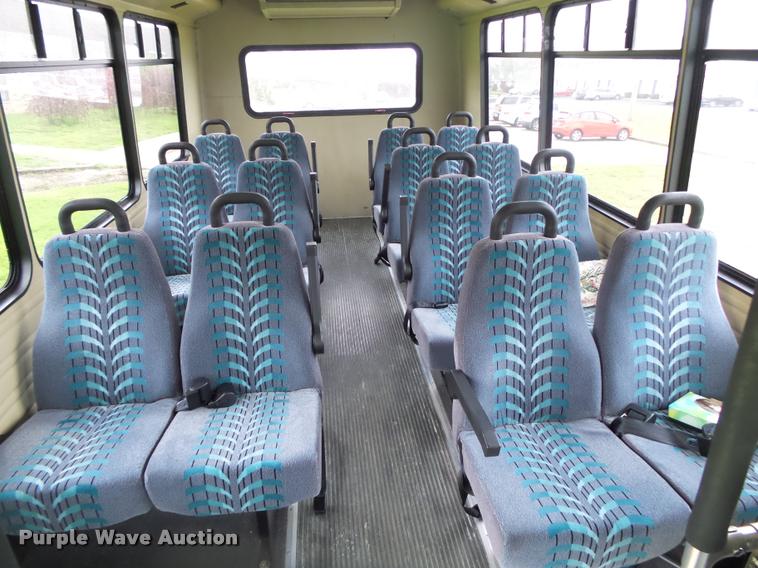 image for item DA2657 2002 Chevrolet Express 3500 Cargo shuttle bus