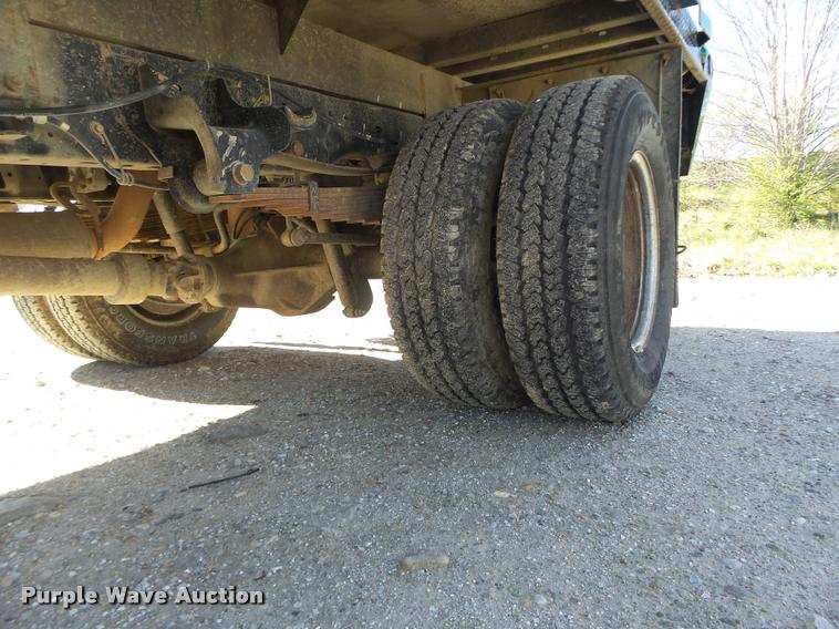 image for item DA3445 2010 Ford F350 Super Duty Crew Cab flatbed pickup truck