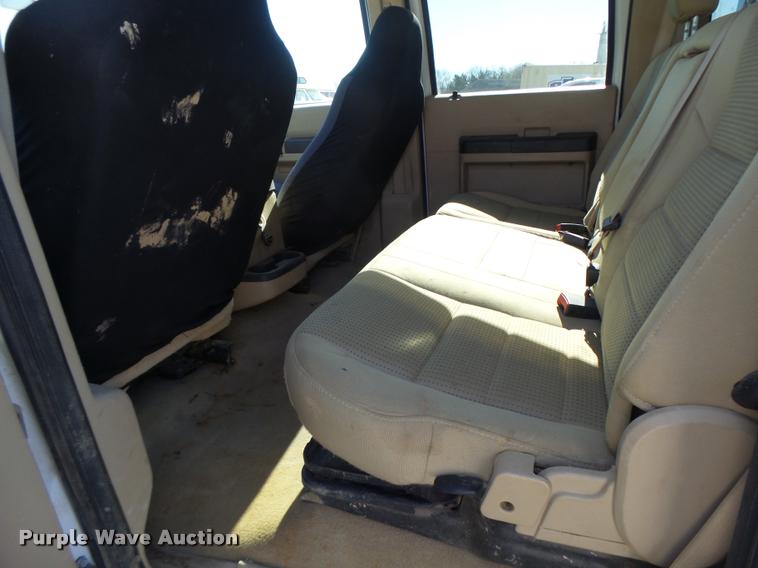 image for item DA3445 2010 Ford F350 Super Duty Crew Cab flatbed pickup truck