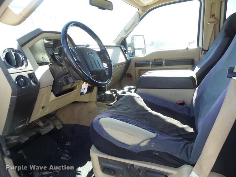 image for item DA3445 2010 Ford F350 Super Duty Crew Cab flatbed pickup truck