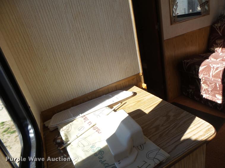 image for item DA3452 1992 Playmore 2550RK Premier LX camper