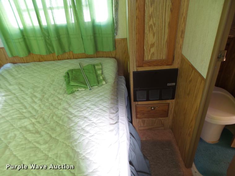 image for item DA3452 1992 Playmore 2550RK Premier LX camper