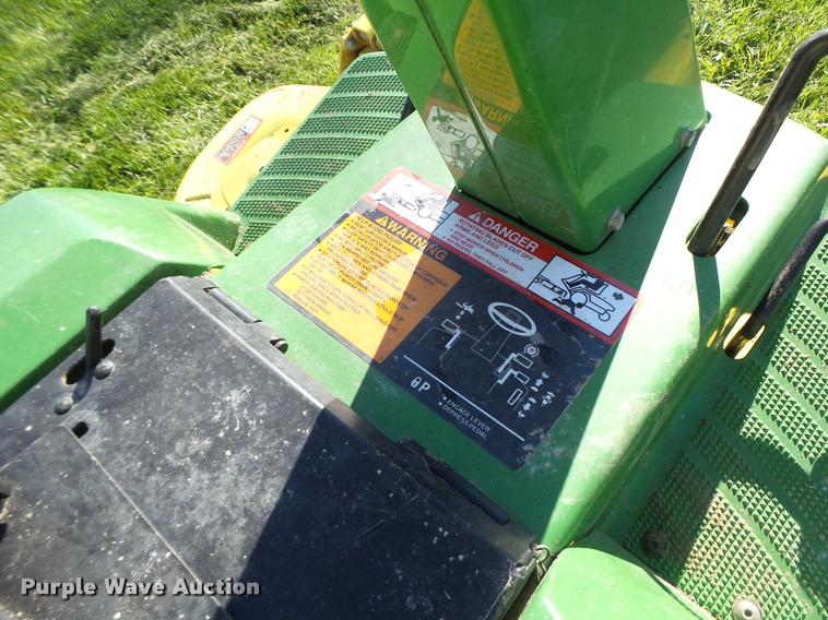 image for item DA3453 John Deere F525 lawn mower