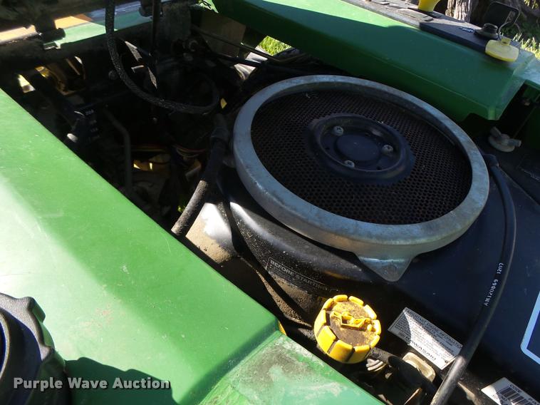 image for item DA3453 John Deere F525 lawn mower