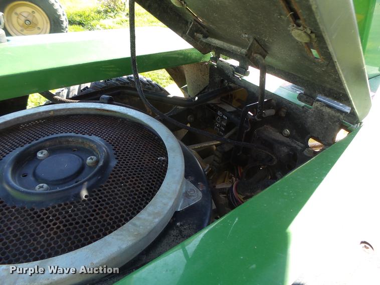 image for item DA3453 John Deere F525 lawn mower