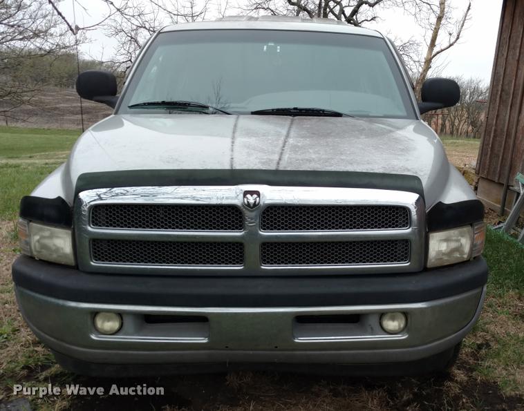 image for item DA5533 1999 Dodge Ram 1500 Quad Cab pickup truck