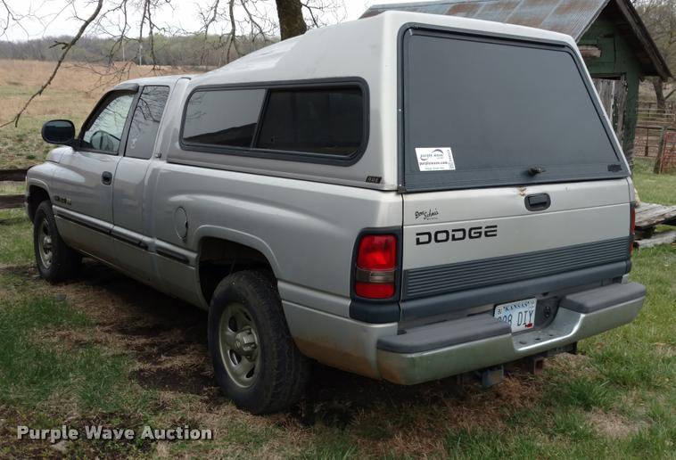 image for item DA5533 1999 Dodge Ram 1500 Quad Cab pickup truck