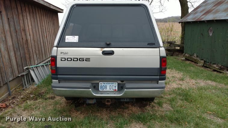 image for item DA5533 1999 Dodge Ram 1500 Quad Cab pickup truck