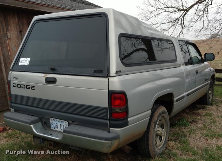 image for item DA5533 1999 Dodge Ram 1500 Quad Cab pickup truck