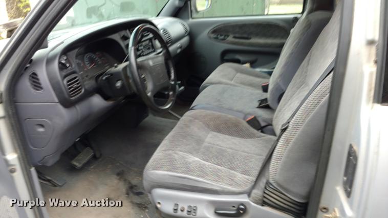 image for item DA5533 1999 Dodge Ram 1500 Quad Cab pickup truck