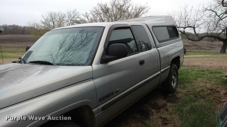 image for item DA5533 1999 Dodge Ram 1500 Quad Cab pickup truck