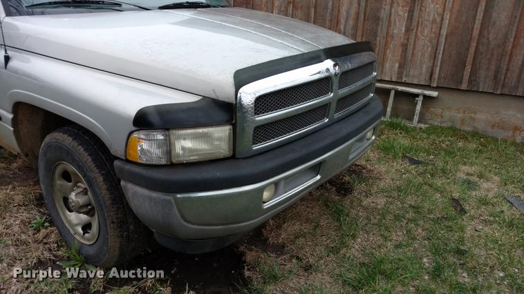 image for item DA5533 1999 Dodge Ram 1500 Quad Cab pickup truck