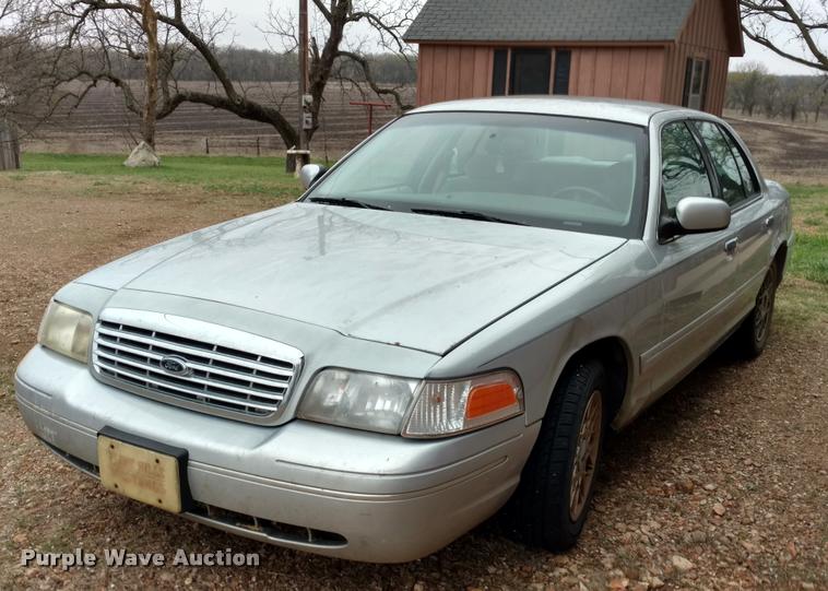 image for item DA5534 2001 Ford Crown Victoria