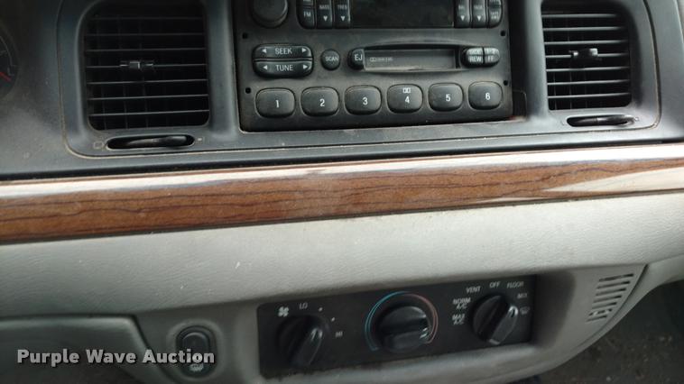 image for item DA5534 2001 Ford Crown Victoria