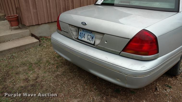 image for item DA5534 2001 Ford Crown Victoria