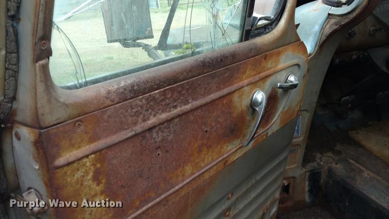 image for item DA5535 1957 Chevrolet flatbed truck