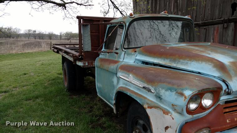 image for item DA5535 1957 Chevrolet flatbed truck
