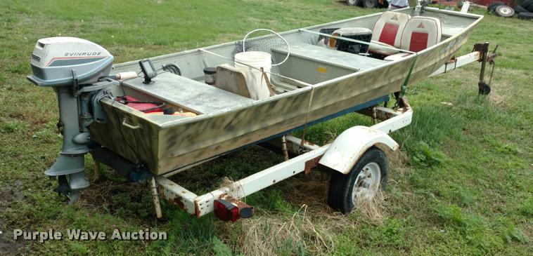 image for item DA5542 1984 Monark aluminum boat