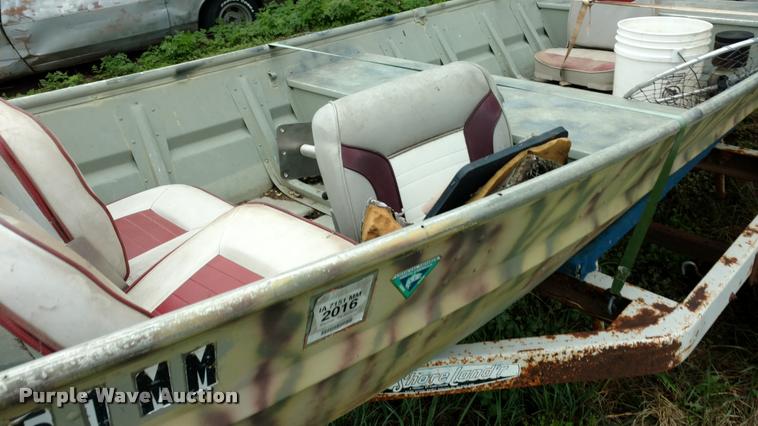 image for item DA5542 1984 Monark aluminum boat