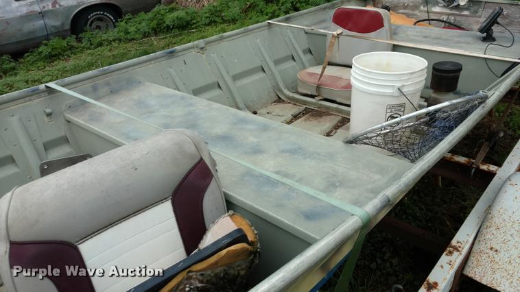 image for item DA5542 1984 Monark aluminum boat