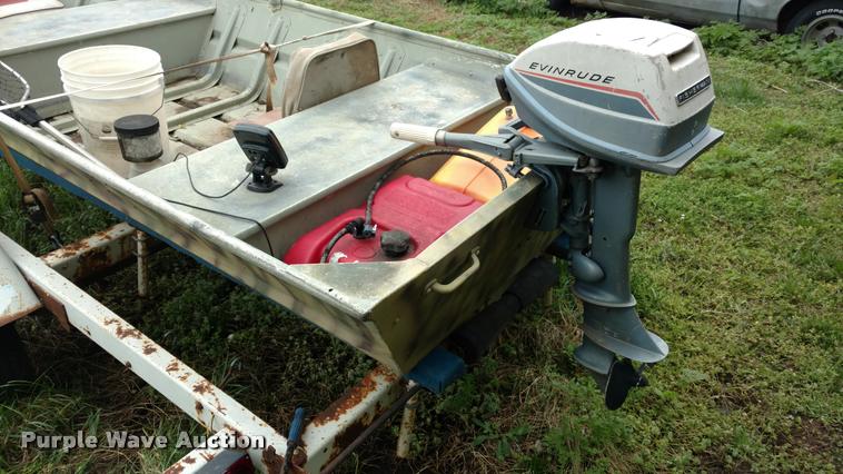 image for item DA5542 1984 Monark aluminum boat