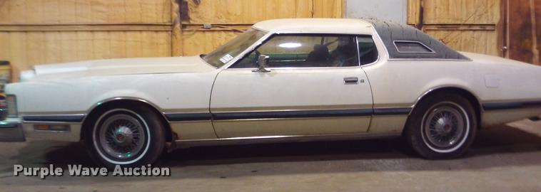 image for item DA6038 1976 Ford Thunderbird