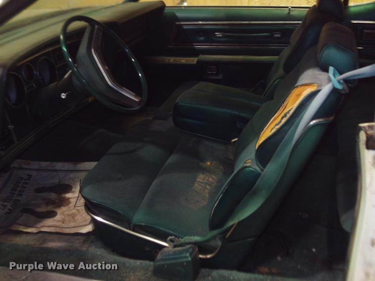 image for item DA6038 1976 Ford Thunderbird