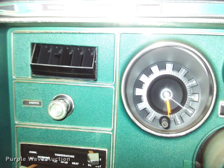 image for item DA6038 1976 Ford Thunderbird