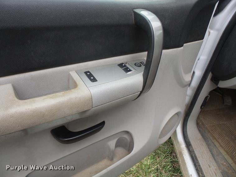 image for item DA8003 2008 Chevrolet Silverado 1500 pickup truck