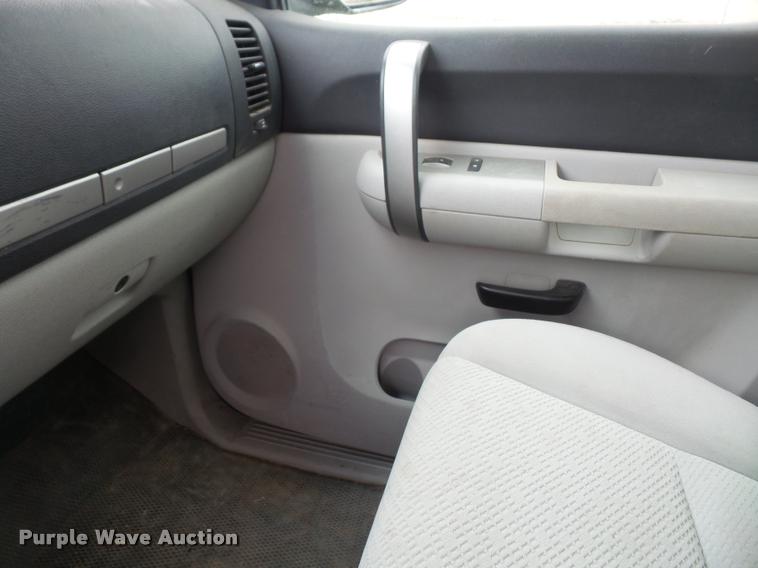 image for item DA8003 2008 Chevrolet Silverado 1500 pickup truck