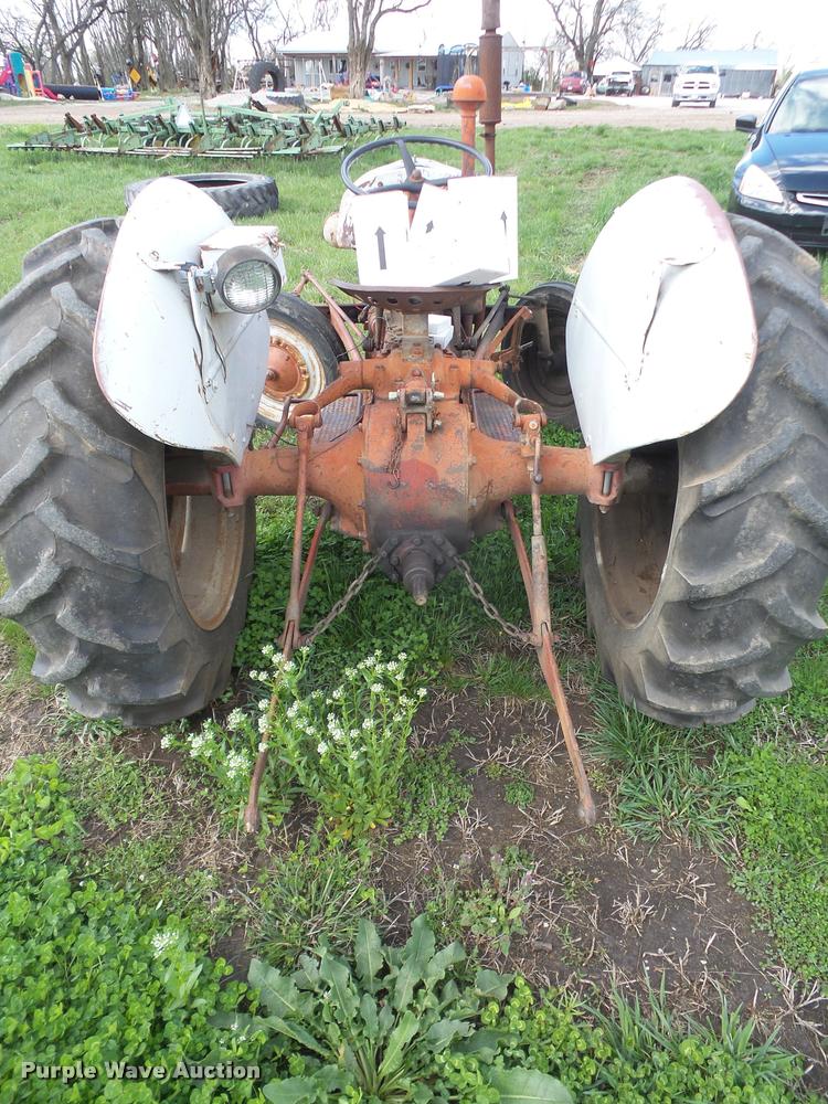image for item DA8034 Ford tractor