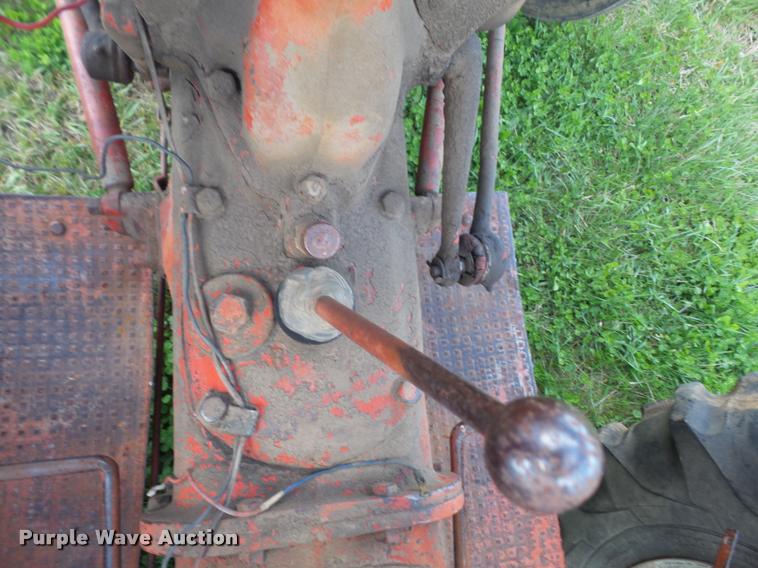 image for item DA8034 Ford tractor