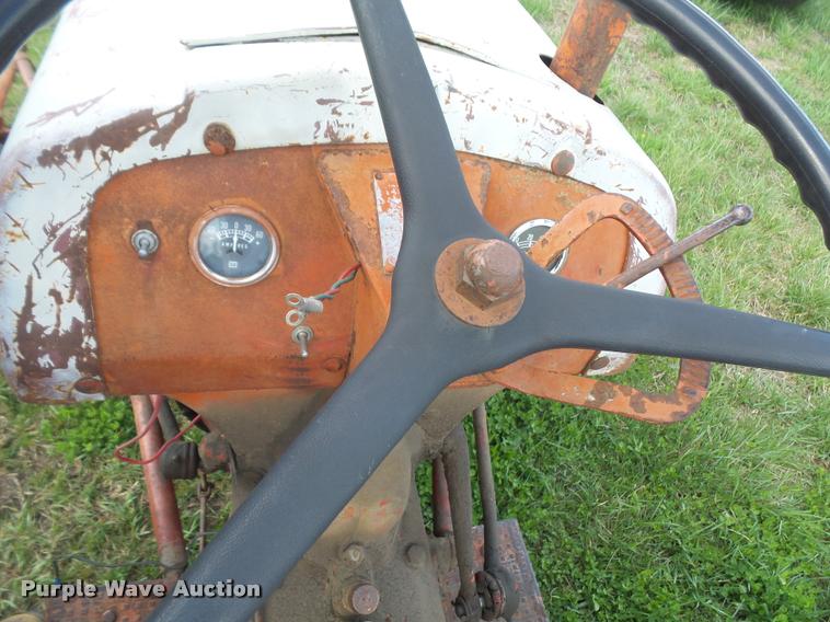 image for item DA8034 Ford tractor
