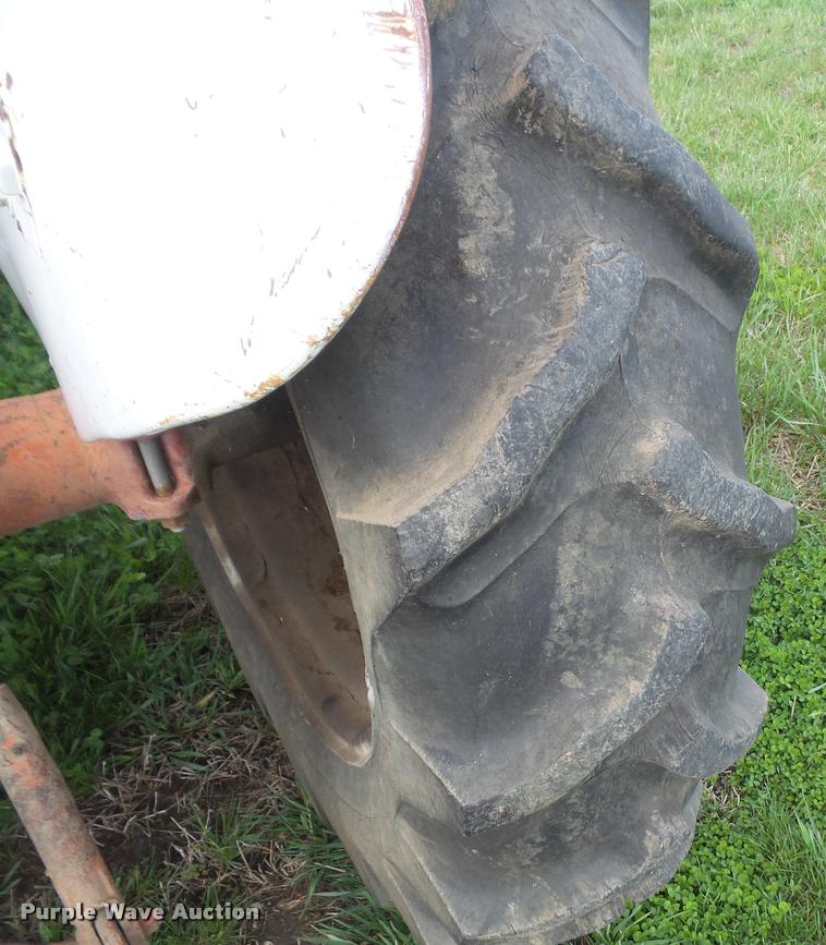 image for item DA8034 Ford tractor