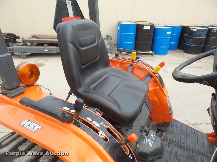 image for item DA8046 2003 Kubota B7800 MFWD tractor