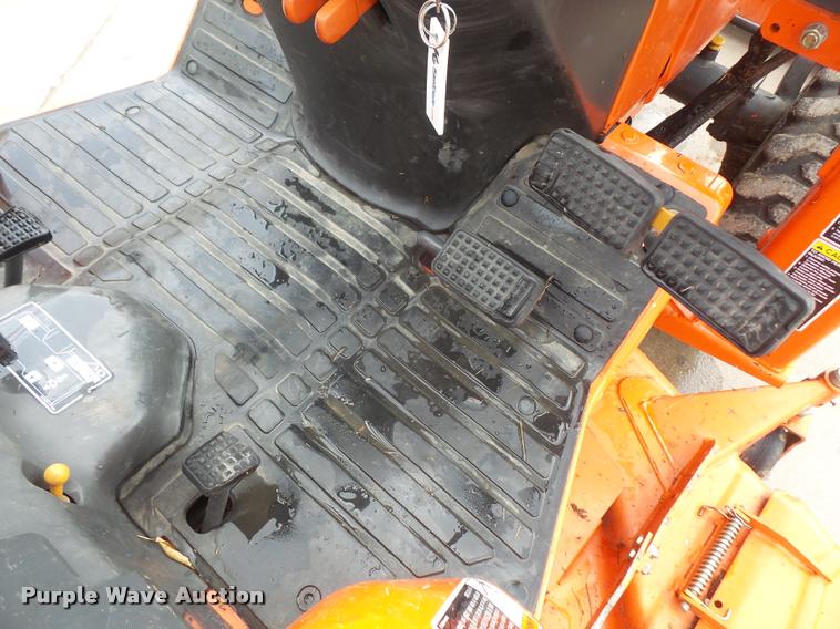 image for item DA8046 2003 Kubota B7800 MFWD tractor