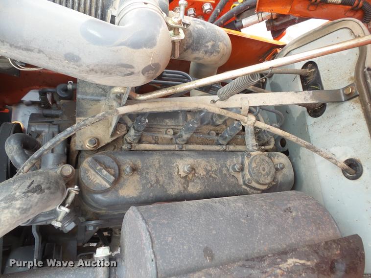 image for item DA8046 2003 Kubota B7800 MFWD tractor