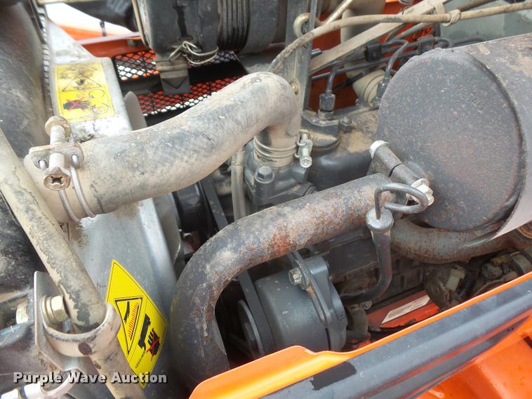 image for item DA8046 2003 Kubota B7800 MFWD tractor