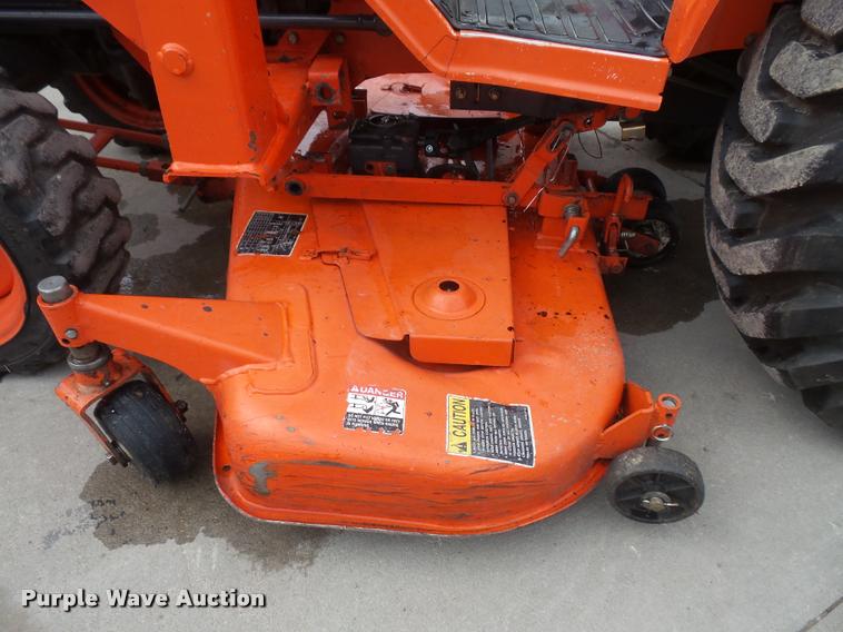 image for item DA8046 2003 Kubota B7800 MFWD tractor