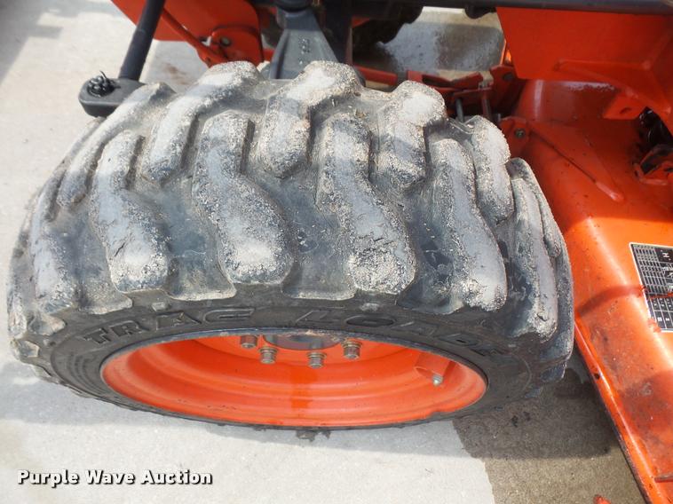 image for item DA8046 2003 Kubota B7800 MFWD tractor