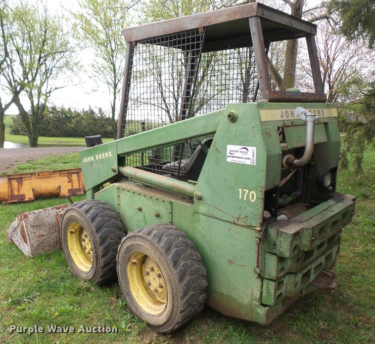 image for item DA8077 John Deere 170 skid steer