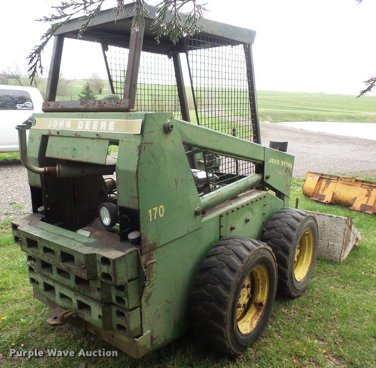 image for item DA8077 John Deere 170 skid steer